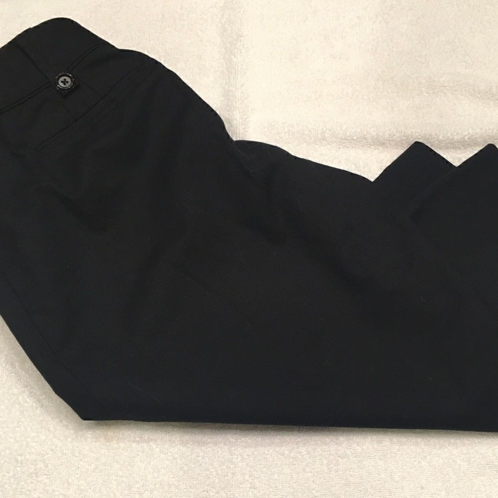 Women’s Apartment 9 Maxwell capris size 14 black zipper tab close button loops